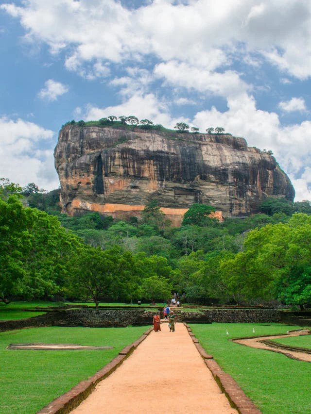 luxelanka taxi sigiriya